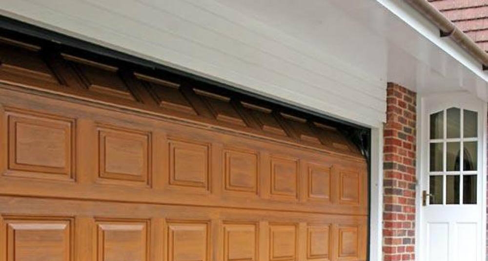 Секционные ворота<div>Посмотреть подробнее</div><i onclick='redirectTo(119,this)'>подробнее</i>